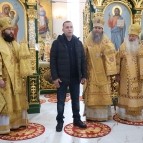 
											Губернатор Вадим Шумков принял участие в литургии перед крестным ходом с чудотворной Феодоровской иконой									