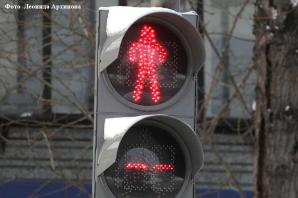 В Кургане из-за ремонта Чеховского путепровода в районе Курганстальмоста устанавливают светофор