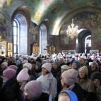 
											Губернатор Вадим Шумков принял участие в литургии перед крестным ходом с чудотворной Феодоровской иконой									