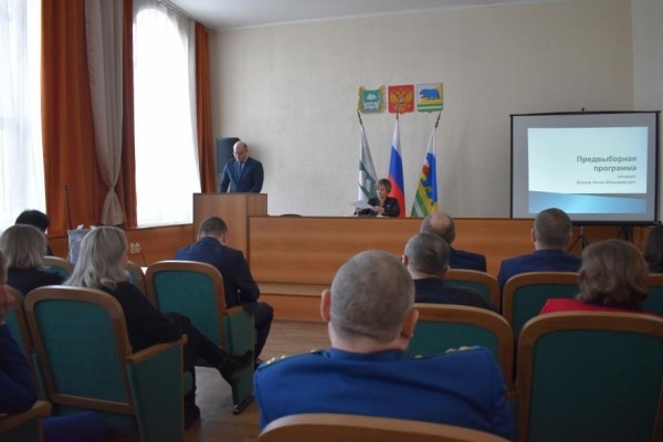 В Петуховском округе вместо врио появился официальный глава В Петуховском округе вместо врио появился официальный глава