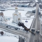 
											Губернатор Вадим Шумков принял участие в литургии перед крестным ходом с чудотворной Феодоровской иконой									