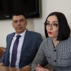 Заместитель губернатора Константин Ермаков провел рабочую встречу с членом ЦИК РФ Людмилой Маркиной
Заместитель губернатора Константин Ермаков провел рабочую встречу с членом ЦИК РФ Людмилой Маркиной