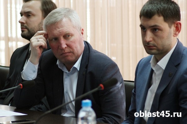 Сенатор Муратов предложил курганским заводам перечислять «десятину» на нужды СВО Сенатор Муратов предложил курганским заводам перечислять «десятину» на нужды СВО