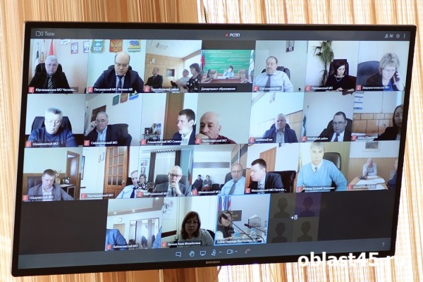 Сенатор Муратов предложил курганским заводам перечислять «десятину» на нужды СВО Сенатор Муратов предложил курганским заводам перечислять «десятину» на нужды СВО