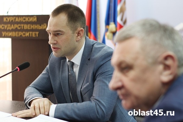 Сенатор Муратов предложил курганским заводам перечислять «десятину» на нужды СВО Сенатор Муратов предложил курганским заводам перечислять «десятину» на нужды СВО