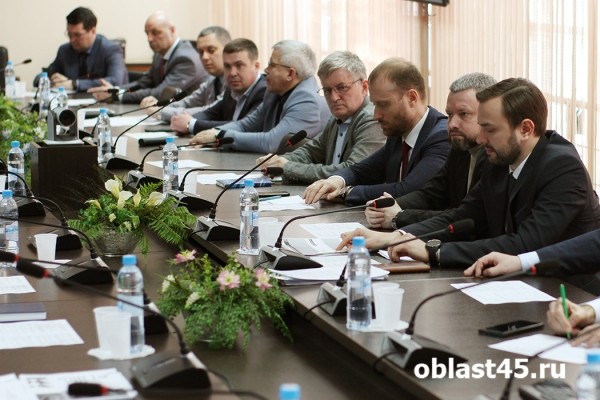 Сенатор Муратов предложил курганским заводам перечислять «десятину» на нужды СВО Сенатор Муратов предложил курганским заводам перечислять «десятину» на нужды СВО