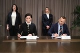 
											Губернатор Вадим Шумков и генеральный директор Агентства стратегических инициатив Светлана Чупшева подписали соглашение о сотрудничестве									