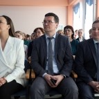 
											Губернатор Вадим Шумков вручил награды и премии лучшим педагогам Курганской области									