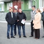 Вадим Шумков оценил проведённый в курганском роддоме ремонт и дал поручение по благоустройству территории медучреждения
Вадим Шумков оценил проведённый в курганском роддоме ремонт и дал поручение по благоустройству территории медучреждения