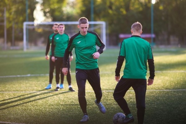 Курганский «Тобол» в первой домашней игре показал упорную борьбу Курганский «Тобол» в первой домашней игре показал упорную борьбу