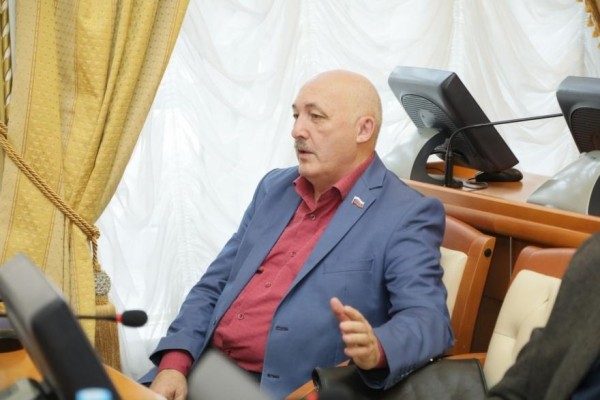 Депутат курганской облдумы может досрочно прекратить свои полномочия