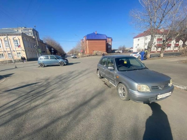 В Варгашинском округе «Газель» въехала в трактор В Варгашинском округе «Газель» въехала в трактор