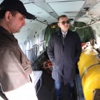
											Губернатор Вадим Шумков встретился с экипажем вертолета МЧС России, который прибыл для тушения пожаров, и обратился к жителям Курганской области									