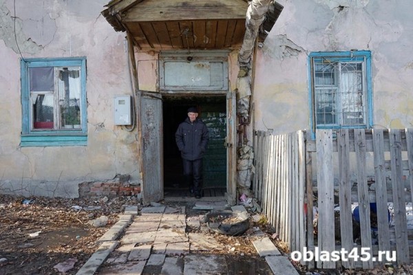 Из аварийного жилья в 2023 году расселят более 1300 жителей Зауралья Из аварийного жилья в 2023 году расселят более 1300 жителей Зауралья