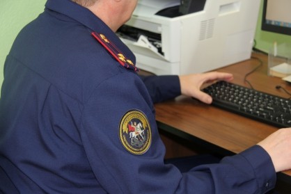 В Шадринске по факту гибели рабочего в результате падения с крыши при проведении кровельных работ возбуждено уголовное дело