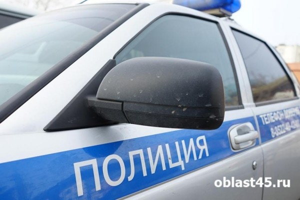 На курганском перекрёстке &laquo;Форд&raquo; потерял &laquo;лицо&raquo; от встречи с &laquo;Ладой&raquo;
