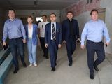 Губернатор Вадим Шумков проконтролировал ремонт школы №50 и поздравил учеников с успешным завершением учебного года
Губернатор Вадим Шумков проконтролировал ремонт школы №50 и поздравил учеников с успешным завершением учебного года