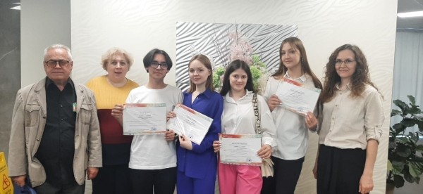 Школьники из Шадринска стали лучшими на Всероссийской конференции «Шаги в науку» Школьники из Шадринска стали лучшими на Всероссийской конференции «Шаги в науку»