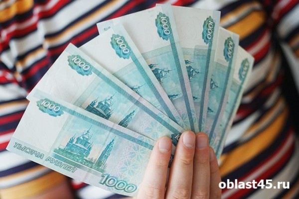 У пьяного курганца во дворе украли сумку с деньгами У пьяного курганца во дворе украли сумку с деньгами