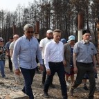 Заместитель губернатора Константин Ермаков и заместитель премьер-министра Республики Татарстан Василь Шайхразиев встречались с жителями села Юлдус
Заместитель губернатора Константин Ермаков и заместитель премьер-министра Республики Татарстан Василь Шайхразиев встречались с жителями села Юлдус
