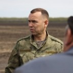 Губернатор Вадим Шумков обсудил вопросы весеннего сева с аграриями на полях Каргапольского округа
Губернатор Вадим Шумков обсудил вопросы весеннего сева с аграриями на полях Каргапольского округа