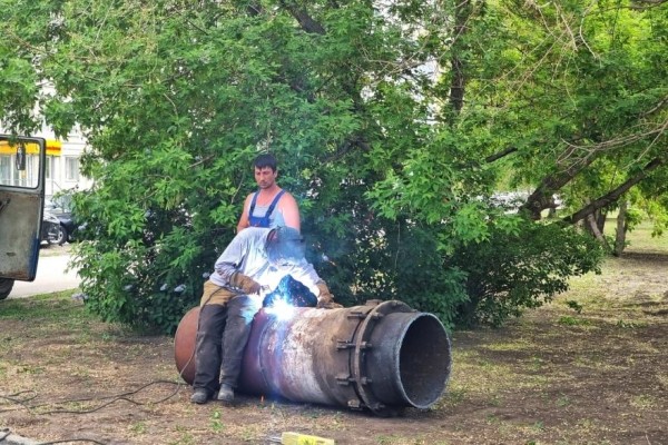 В Кургане заменили 175 метров изношенных трубопроводов В Кургане заменили 175 метров изношенных трубопроводов