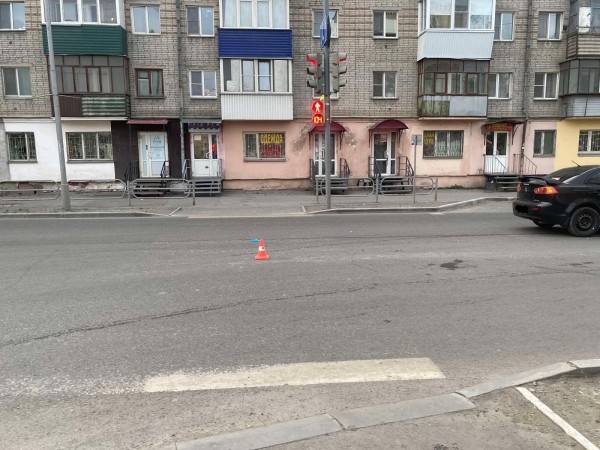 В Кургане красный сигнал светофора привёл женщину в больницу В Кургане красный сигнал светофора привёл женщину в больницу