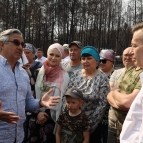 Заместитель губернатора Константин Ермаков и заместитель премьер-министра Республики Татарстан Василь Шайхразиев встречались с жителями села Юлдус
Заместитель губернатора Константин Ермаков и заместитель премьер-министра Республики Татарстан Василь Шайхразиев встречались с жителями села Юлдус