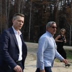 Заместитель губернатора Константин Ермаков и заместитель премьер-министра Республики Татарстан Василь Шайхразиев встречались с жителями села Юлдус
Заместитель губернатора Константин Ермаков и заместитель премьер-министра Республики Татарстан Василь Шайхразиев встречались с жителями села Юлдус