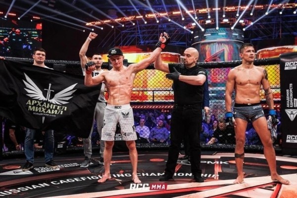 Курганский спортсмен Денис Лаврентьев победил на турнире RCC 15
