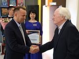 
											Губернатор Вадим Шумков поздравил библиотеку им. В.Ф. Потанина с юбилеем									