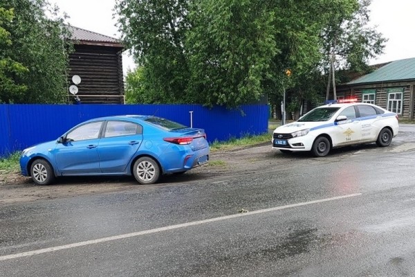 В Курганской области женщина попала под машину на перекрёстке