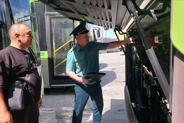 В Курган из Китая прибыли 48 автобусов Yuton