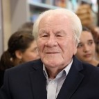 
											Губернатор Вадим Шумков поздравил библиотеку им. В.Ф. Потанина с юбилеем									