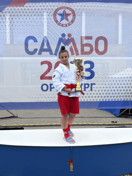 Тренер курганской спортшколы стала золотым призёром чемпионата России Тренер курганской спортшколы стала золотым призёром чемпионата России