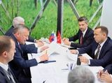 
											Губернатор Вадим Шумков и генеральный директор ООО &laquo;Газпром межрегионгаз&raquo; Сергей Густов на ПМЭФ обсудили вопросы газификации региона									