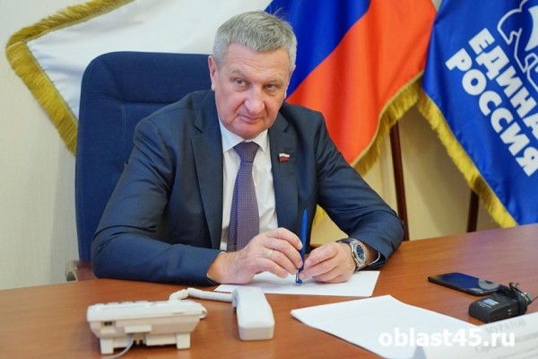 Сенатор Муратов ждёт курганцев на личный приём