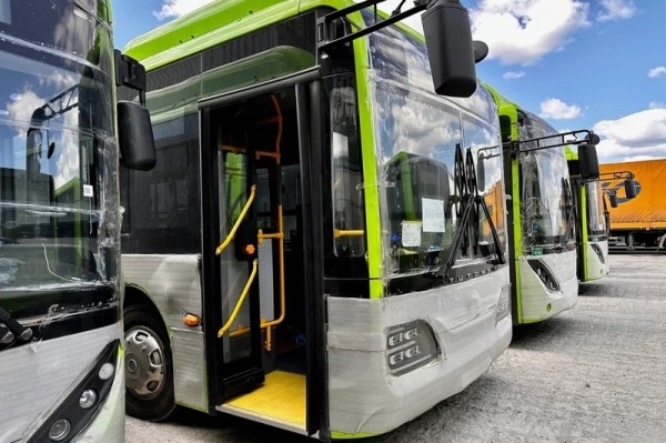 В Курган из Китая прибыли 48 автобусов Yuton
