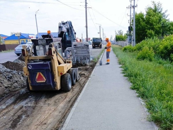 В Курганской области продолжают ремонтировать дороги В Курганской области продолжают ремонтировать дороги