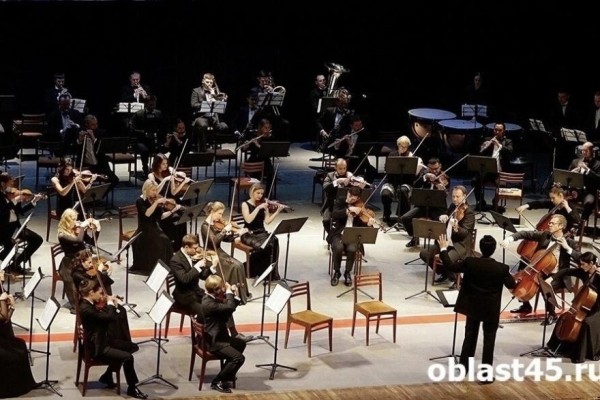 Рок, мюзиклы, вальсы: в Курганскую область движется «Симфониада» Рок, мюзиклы, вальсы: в Курганскую область движется «Симфониада»