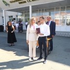 Заместитель губернатора Курганской области Наталья Кирилова вручила дипломы «с отличием» лучшим выпускникам КГСХ
Заместитель губернатора Курганской области Наталья Кирилова вручила дипломы «с отличием» лучшим выпускникам КГСХ
