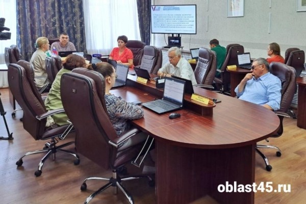В курганском избиркоме зарегистрировали двух кандидатов в депутаты