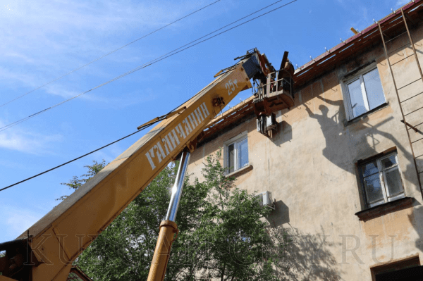 В Кургане восстанавливают многоэтажку после пожара