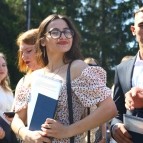 Заместитель губернатора Курганской области Наталья Кирилова вручила дипломы «с отличием» лучшим выпускникам КГСХ
Заместитель губернатора Курганской области Наталья Кирилова вручила дипломы «с отличием» лучшим выпускникам КГСХ