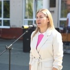 Заместитель губернатора Курганской области Наталья Кирилова вручила дипломы «с отличием» лучшим выпускникам КГСХ
Заместитель губернатора Курганской области Наталья Кирилова вручила дипломы «с отличием» лучшим выпускникам КГСХ
