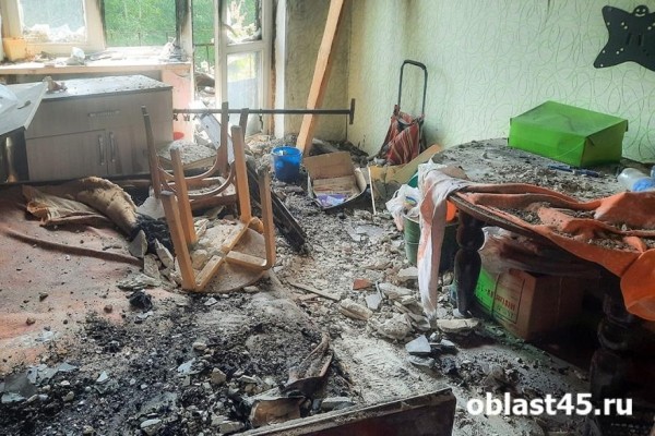 Погорельцы курганской многоэтажки второй месяц не могут вернуться домой