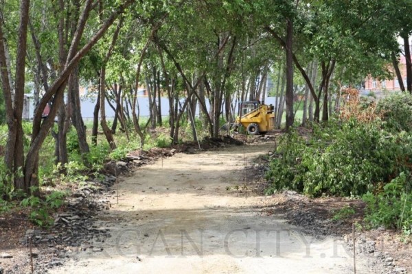 В Кургане приводят в порядок очередной парк В Кургане приводят в порядок очередной парк