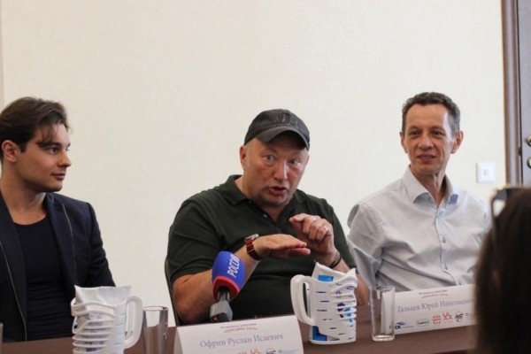 Юрий Гальцев рассказал, что ждет курганцев на фестивале искусств «Середина Лета» Юрий Гальцев рассказал, что ждет курганцев на фестивале искусств «Середина Лета»