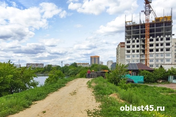 В центре Кургана вдоль реки Тобол построят новую дорогу В центре Кургана вдоль реки Тобол построят новую дорогу
