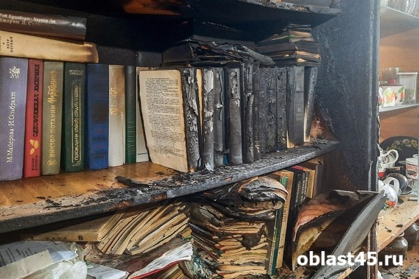 Погорельцы курганской многоэтажки второй месяц не могут вернуться домой